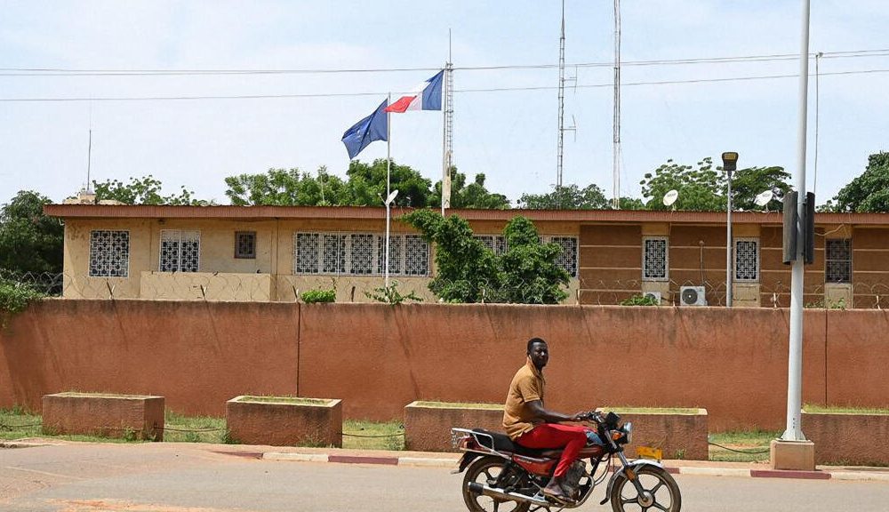 France plans to close Niger embassy, diplomatic sources say