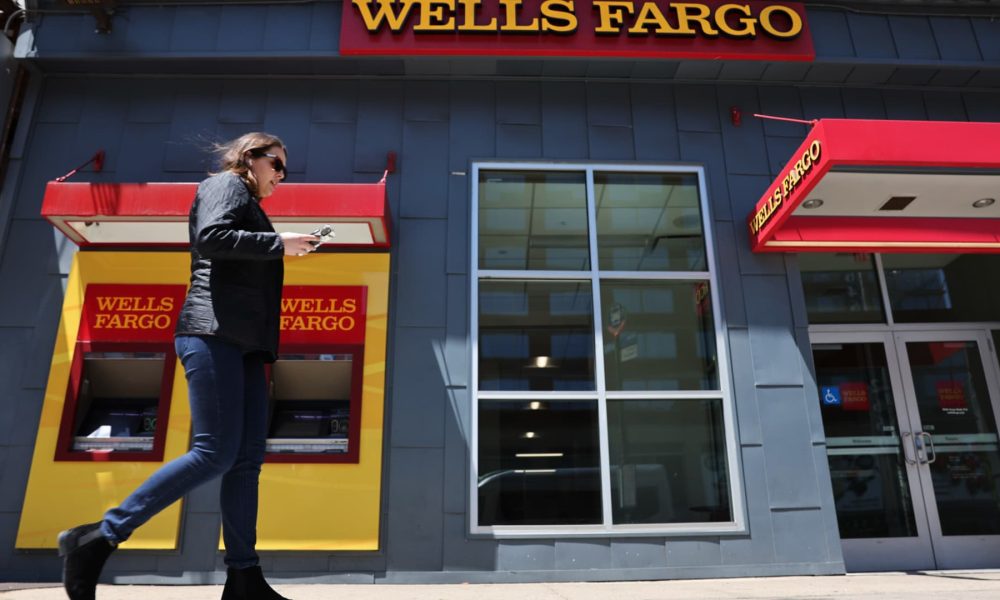 Lawmakers praise workers for landmark Wells Fargo union branch vote in New Mexico
